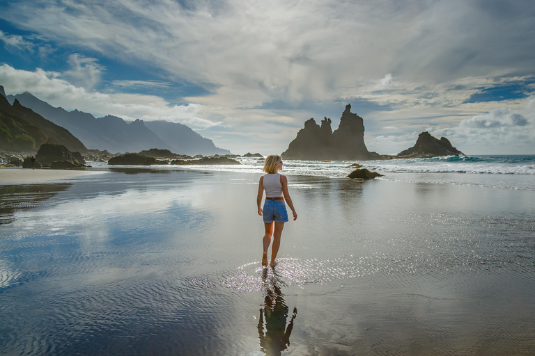 Tenerife: Beach & Sunset Photo Shoot with Local Photographer PLUS - 40 min | 30 photos