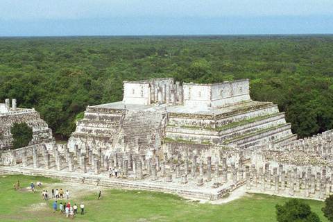 Cancun : Visite de Chichen Itza, Valladolid et Cenote avec déjeunerVisite de Chichen Itza depuis Riviera Maya, Puerto Aventuras, Tulum