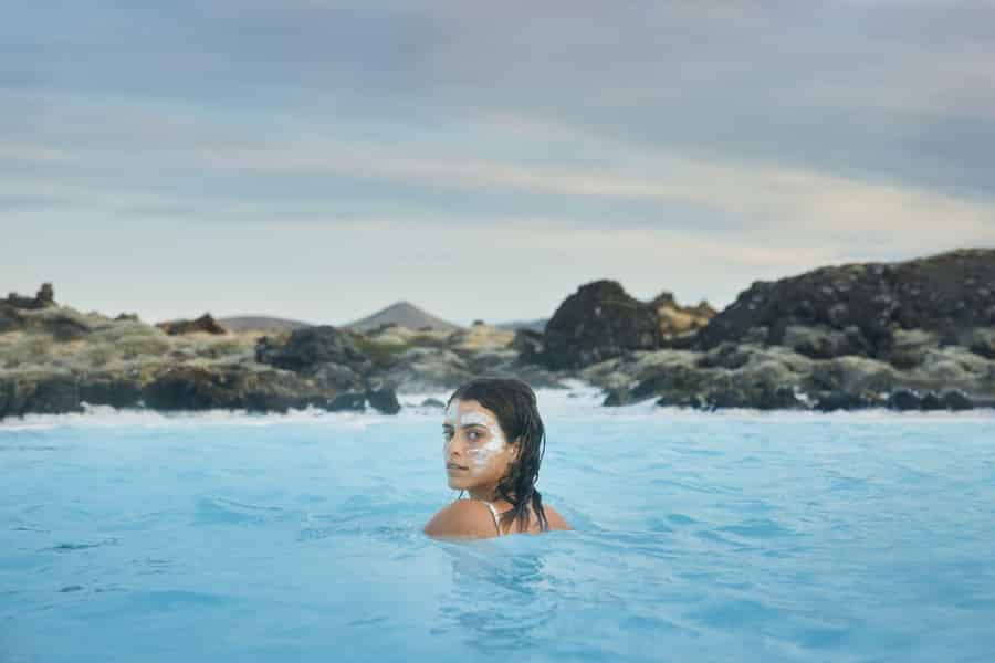 Von Reykjavik aus: Eintritt in die Blaue Lagune mit Hin- und Rücktransfer. Foto: GetYourGuide