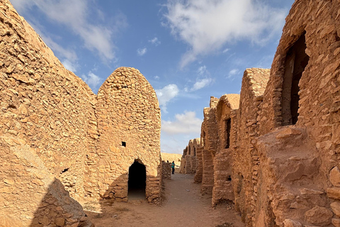 Djerba & Zarzis: Spend the night under the stars and watch the sunrise in the desert ✨ Djerba & Zarzis: Night under the stars and sunrise in the desert ✨
