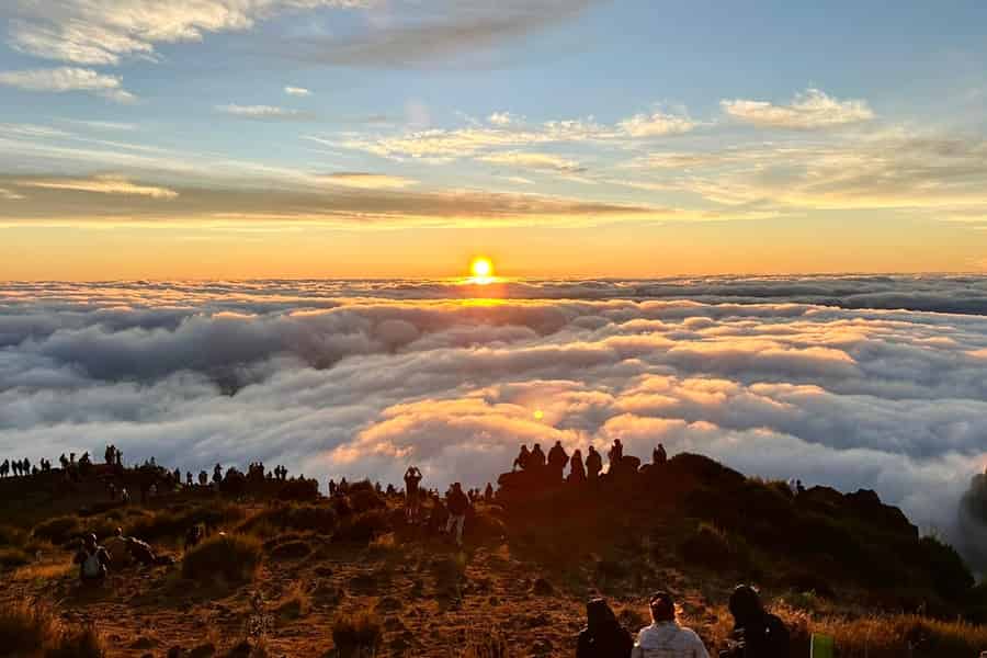 Madeira: Sonnenaufgangswanderung Transfer zum Pico do Arieiro (PR1). Foto: GetYourGuide