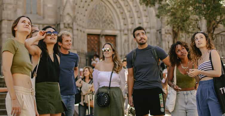 Barcelona: Gothic Quarter Walking Tour with 10+ Attractions