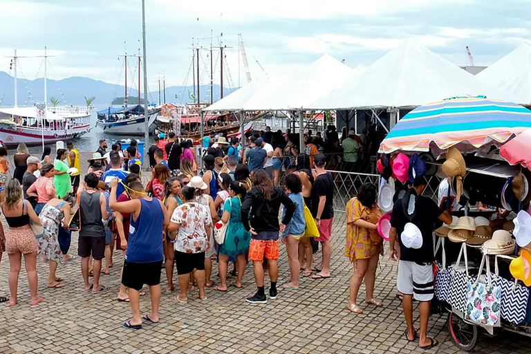 Visita guiada a Angra, com almoço (partida de Angra)