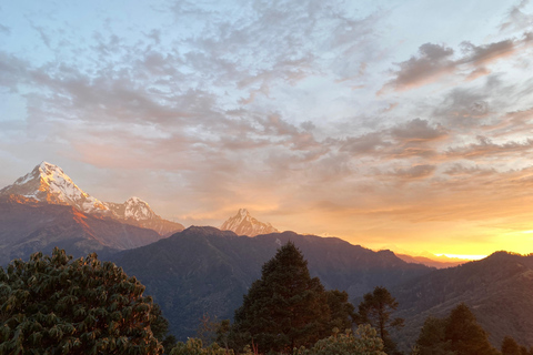 Katmandou : 3 jours de randonnée guidée à Ghorepani Poon HillAu départ de Katmandou : randonnée guidée de 3 jours au lever du soleil à Poon Hill