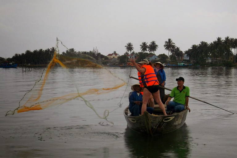 Hoi An: Farming and Fishing Life by Bike Tour with Lunch