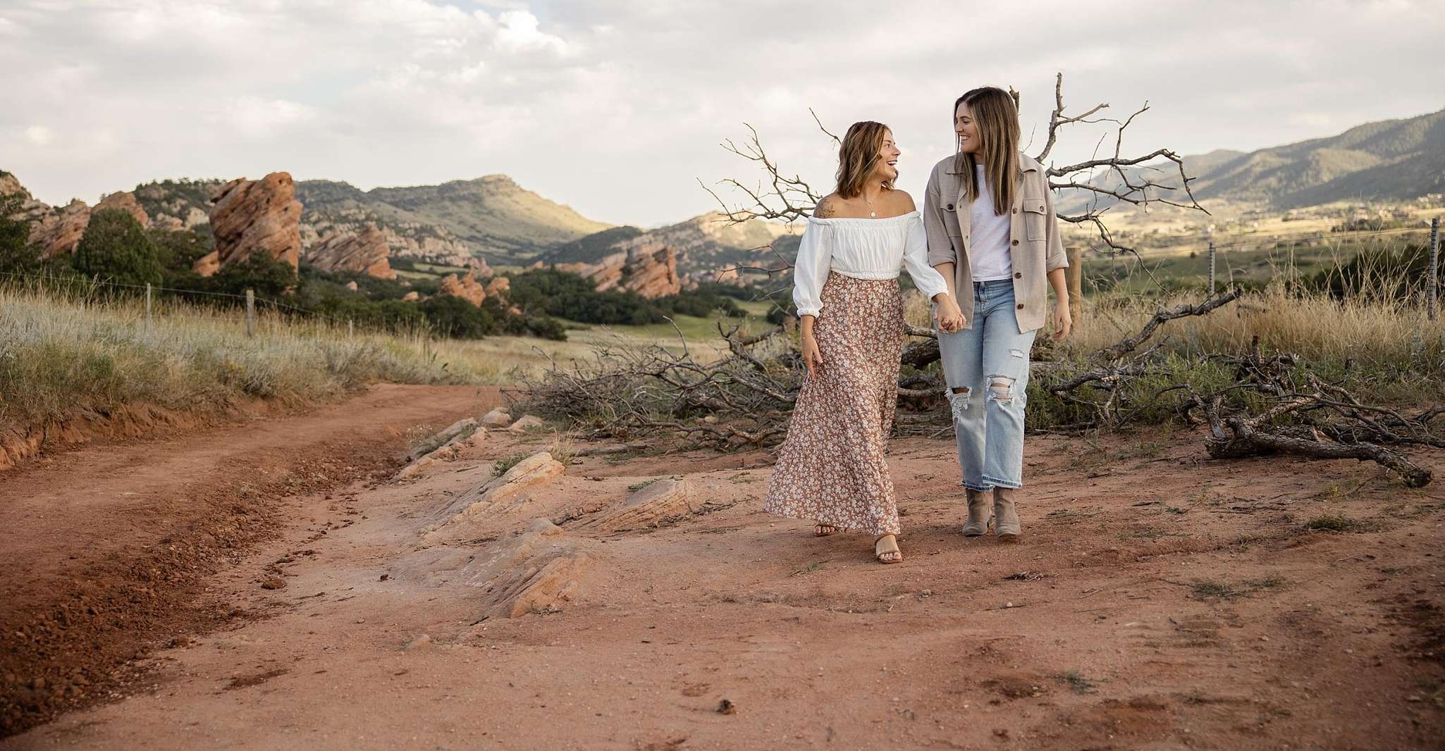 Scenic Photoshoot in Denver's Foothills - Housity