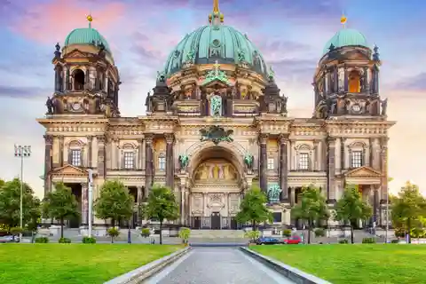 Private Skip-the-line-Tour durch den Berliner Dom und die Altstadt