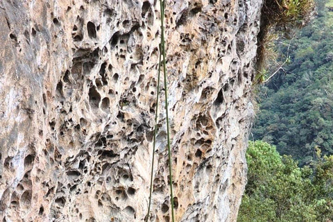Bogotá: Choachí Rock Climbing and Hiking Tour Basic Climbing and Hiking Tour