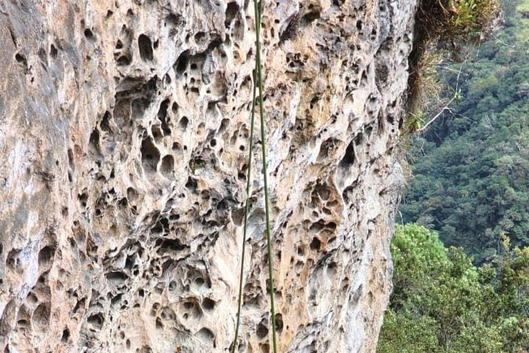 Bogotá: Choachí Rock Climbing and Hiking Tour Basic Climbing and Hiking Tour