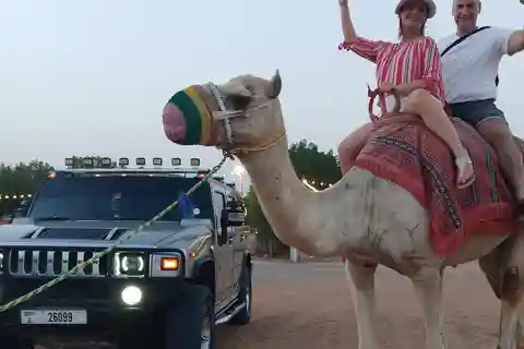 Dubai: Tur de lux în deșert cu Hummer seara, cu ședință foto.