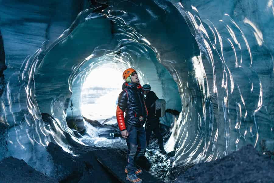 Von Vik oder Reykjavik aus: Eishöhle Katla und Super-Jeep-Tour. Foto: GetYourGuide