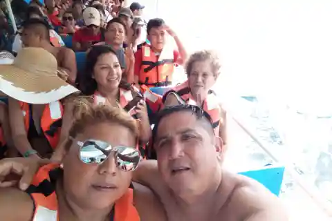 Acapulco: Imprezowy rejs wycieczkowy o zachodzie słońca z otwartym barem