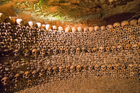 Paris : Entrée des catacombes et croisière sur la Seine avec audioguide