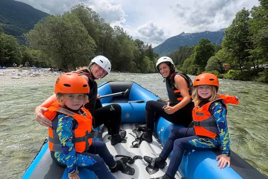 Bovec: Rafting-Tour für die ganze Familie auf dem Fluss Soča. Foto: GetYourGuide Bovec: Rafting-Tour für die ganze Familie auf dem Fluss Soča. Foto: GetYourGuide