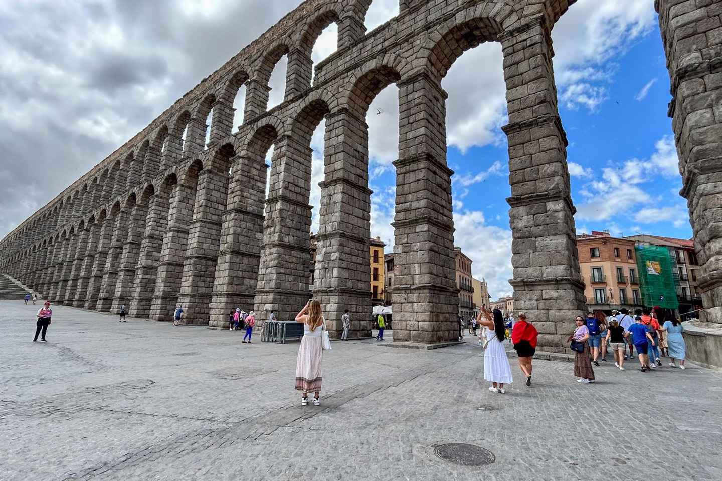 Madrid: Segovia & Ávila Full Day with Alcázar & Wall Tickets