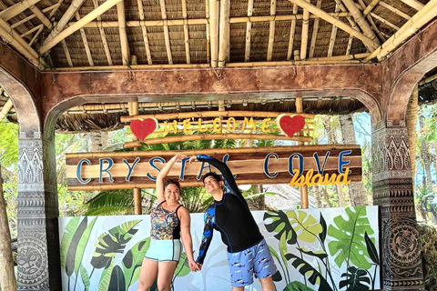 Boracay: Private Island Hopping Tour with Lunch & Kawa Bath