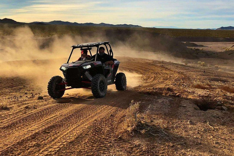 Paseo en buggy con camellos y cena con espectáculo en el desierto de Agafay.Paseo en buggy con camellos y cena con espectáculo en el desierto de Agafay