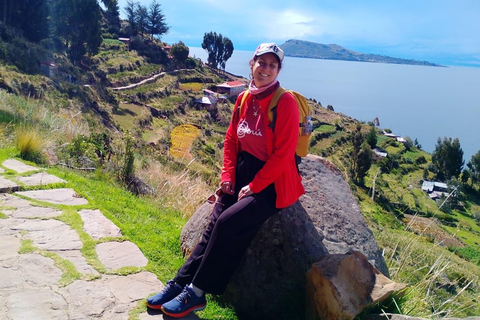 Cusco: Sleeper bus to Puno + Speedboat tour to Uros and Taquile Uros and Taquile Tour without Return to Cusco