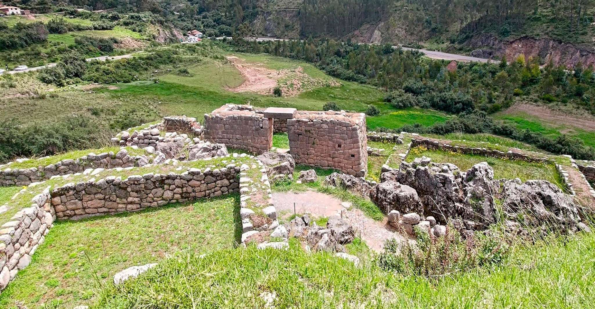 Sillustani, Pucará & Lampa Tour - Housity