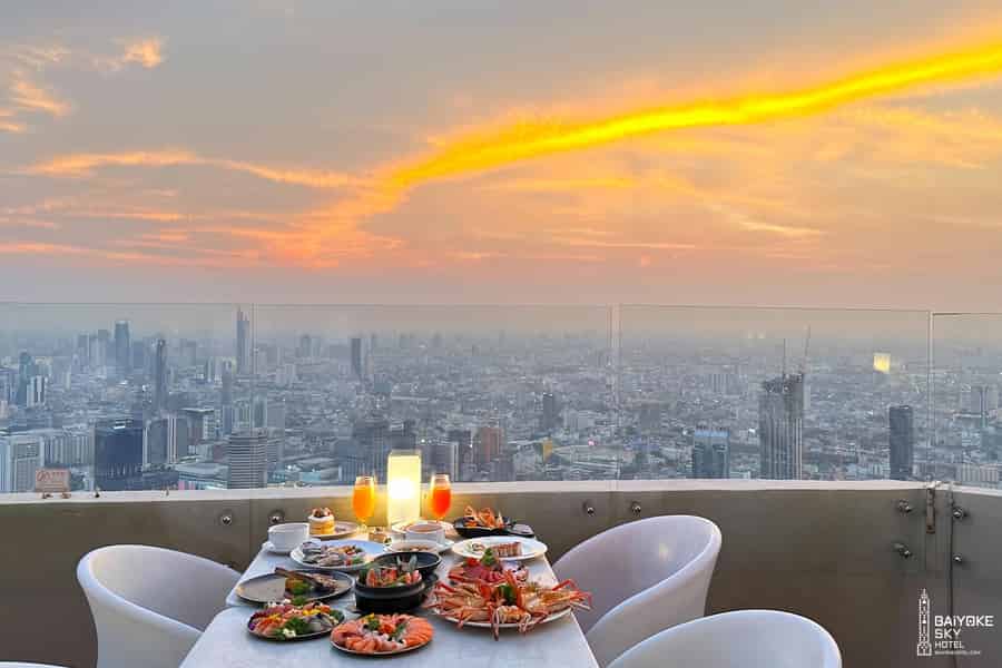 Bangkok: Abendbuffet im Baiyoke, 81. Etage, Outdoor-Skybox. Foto: GetYourGuide