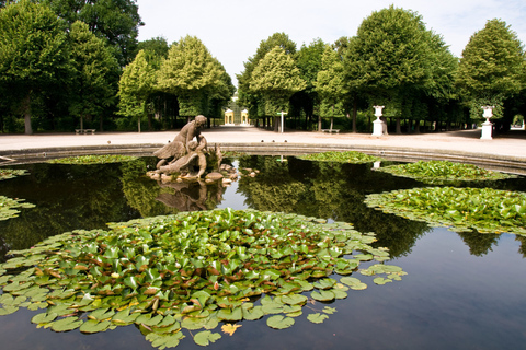 Vienna: Tour con salta la fila del Castello di Schonbrunn e dei Giardini di SchonbrunnTour del Castello e dei Giardini di Schonbrunn in inglese