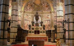 Siena Walking Tour with Cathedral and Crypt & Museum Option