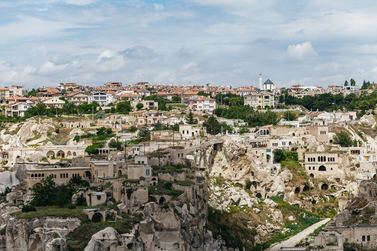 Istanbul: escursione di 2 giorni in Cappadocia con voli e hotel nelle grotteVisita guidata in inglese