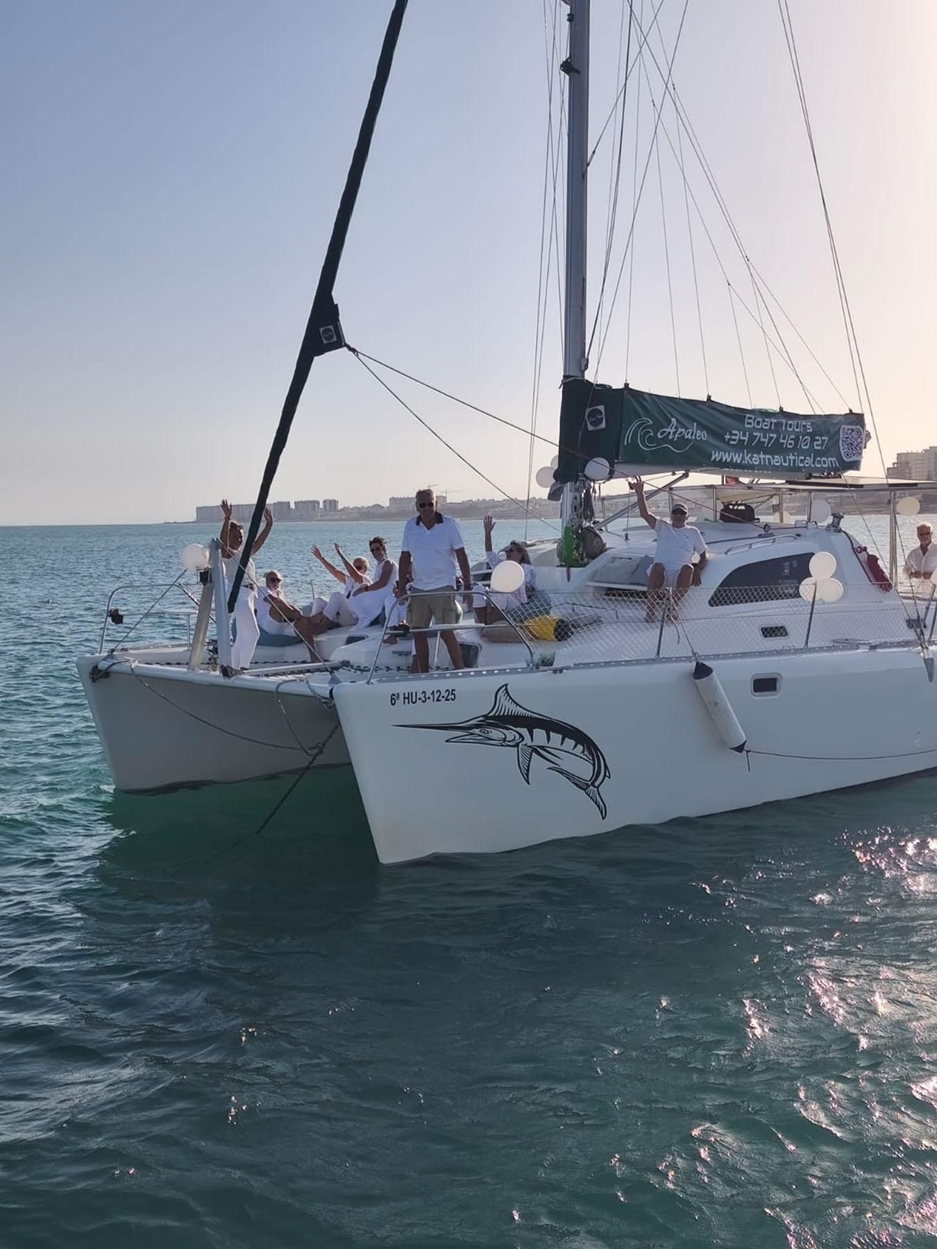 Torrevieja: Erlebnis Tour mit dem Katamaran Apaleo