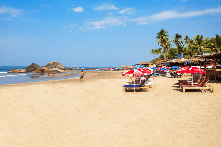 Morning Beach Hopping Tour in Goa on Bike with Breakfast