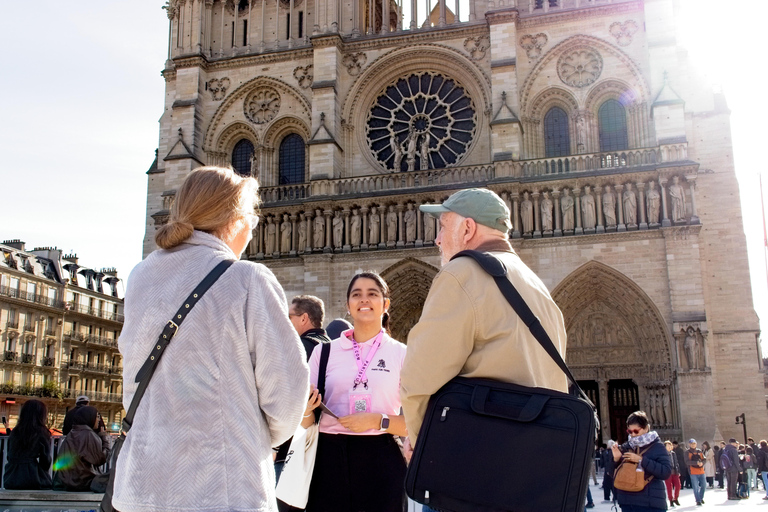 Notre-Dame Outdoor Tour with Pastry & Sainte-Chapelle Entry