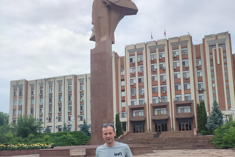 Chisinau:Transnistria Soviet &Fish Farm & Sturgeon Factory Transnistria, Lenin Monuments & Sturgeon Fish Farm Tour