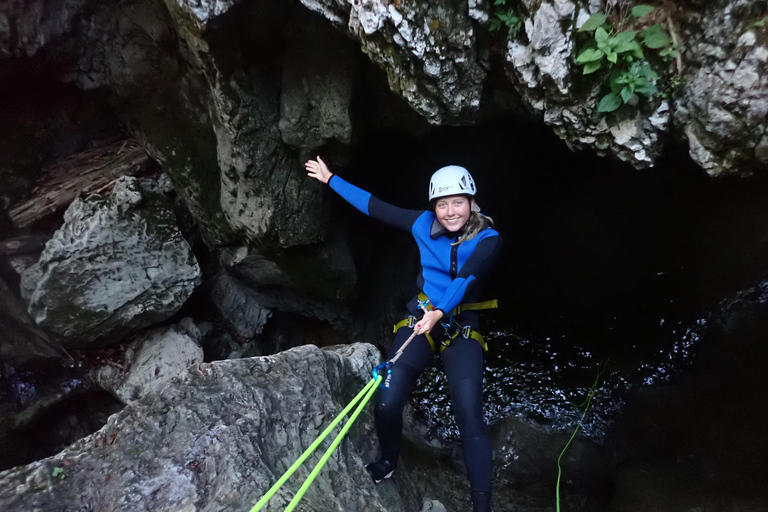 Bled: Exclusief canyoning-avontuur van 3 uur op het meer van Bled