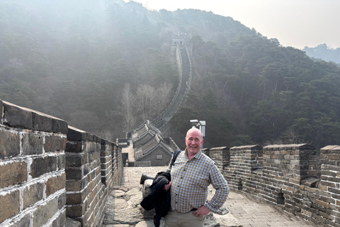 Beijing: Mutianyu Great Wall & Changling Tomb Private Tour transfer to Mutianyu Greatwall with tickets