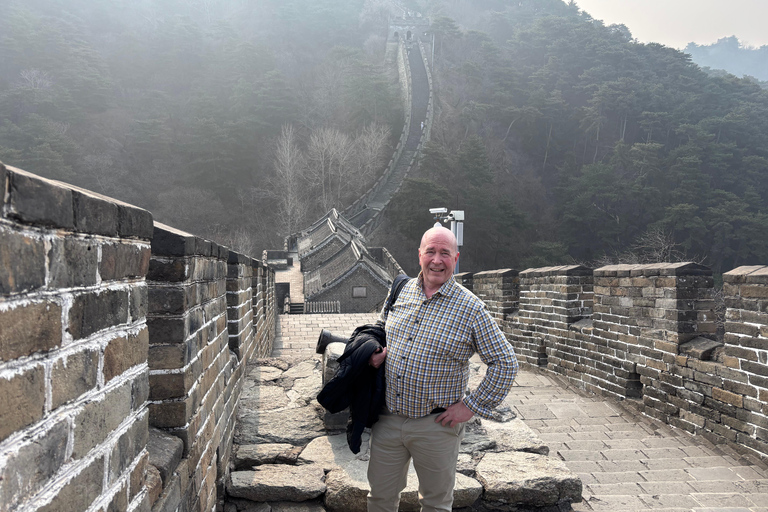 Beijing: Mutianyu Great Wall & Changling Tomb Private Tour transfer to Mutianyu Greatwall with tickets