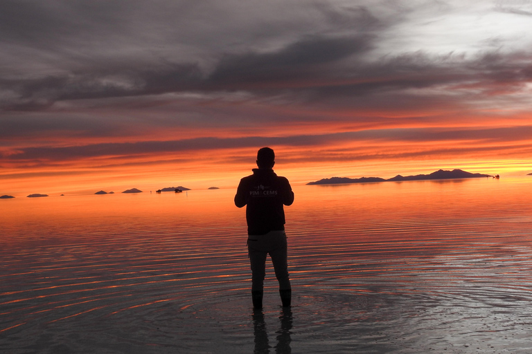 La Paz to Uyuni Salt Flats & Lagoons to San Pedro de Atacama ENGLISH TOUR