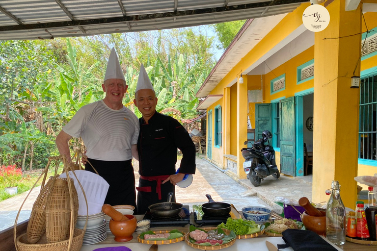 Hoi An Cooking Class with Organic Farm & Local Market