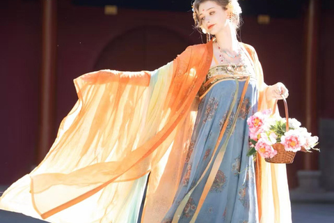 Beijing: Imperial Era Portrait Photography at Landmarks