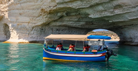 St Peter&#39;s Pool and Delimara bays: Private 3 Bays Boat Tour