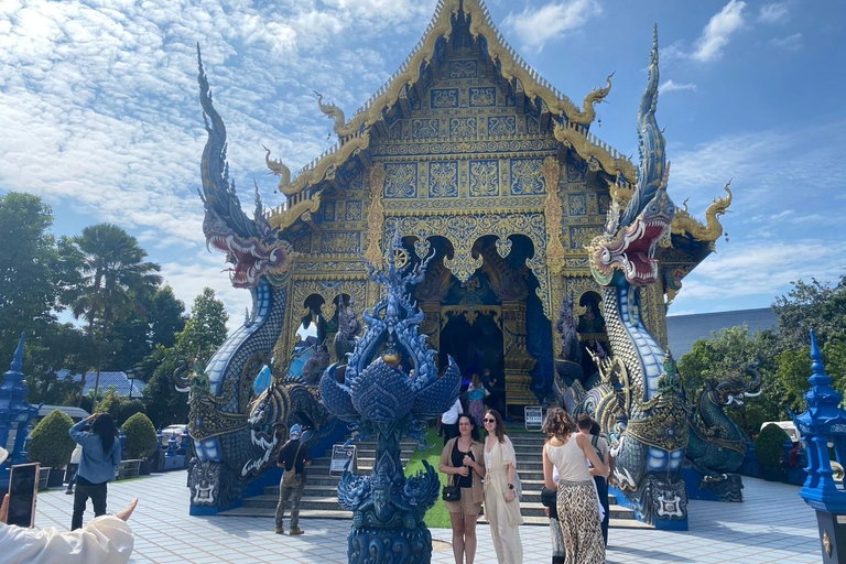 Chiang Rai: Explore 3 Highlight Temples (White, Blue, Red) Meeting Point: Wat Phra Singh (Hotels Outside Pickup Area)