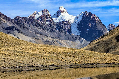 Private 4x4 Expedition: Landscapes of the Cordillera Real from La Paz