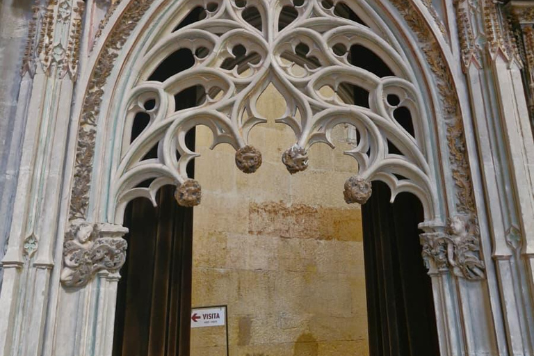 Barcelona: Private Day Trip | Roman Tarragona & Sitges Charm Private Day Trip in Portuguese