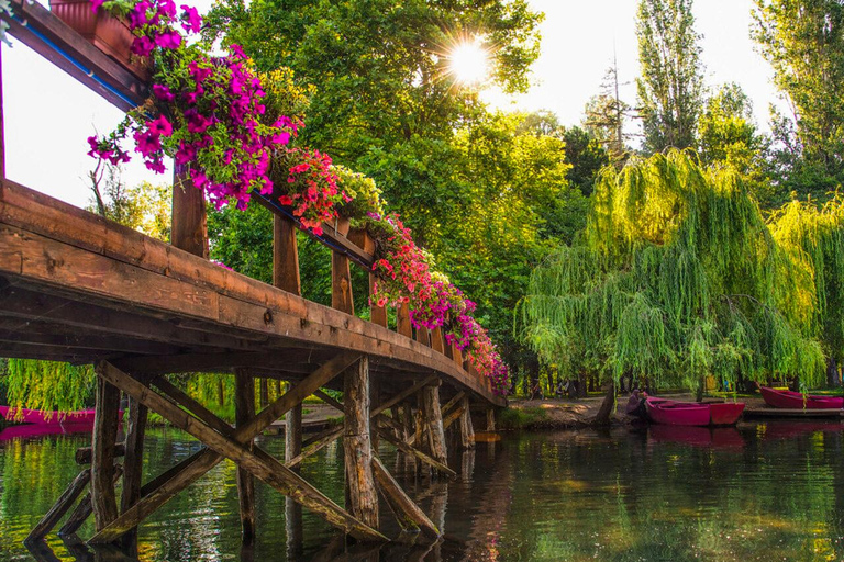 From Tirana: 2-Day Voskopoja, Korça, Leskovik & Përmet Tour