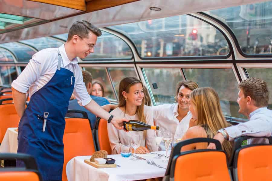 Amsterdam: Dinner Cruise mit 4-Gänge-Menü. Foto: GetYourGuide