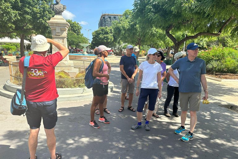 Santiago Island: Highlights Tour with Guide