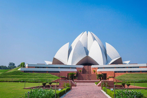 From Delhi: 4-Day Luxury Golden Triangle Tour with Hotels Guide + Transport + 3-Star Hotels
