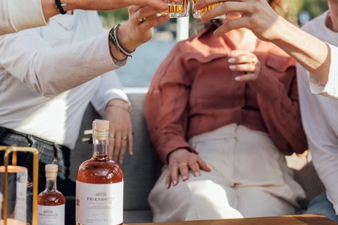 Amsterdam: Evening Lights Cruise incl. Cocktail & Waffle Evening Lights Cruise including Bites Box & Welcome Cocktail