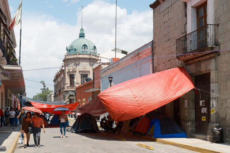 The Hidden Oaxaca: Rebels, Teachers & the 2006 Uprising