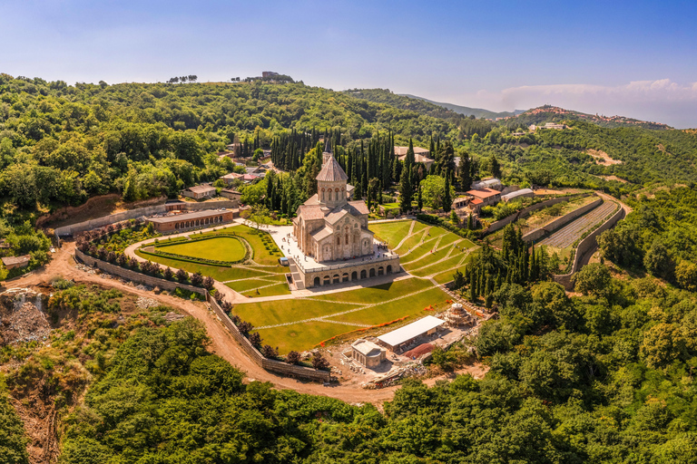 From Tbilisi: Kakheti Wine, Culture & Sighnaghi Group Tour