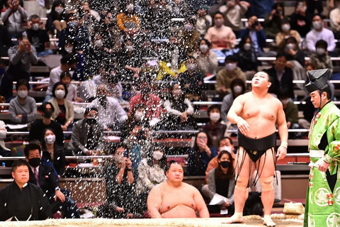 Tokyo: Sumo Show with Chanko Nabe and Mochi Making