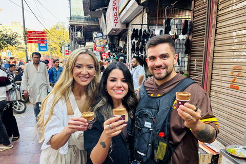 Delhi: Guided Shopping Tour Experience with Female Expert Exclusive Full-Day Shopping Tour with Female Expert Guide